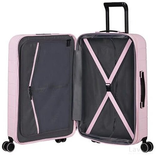 American Tourister Novastream Spinner 67 EXP.