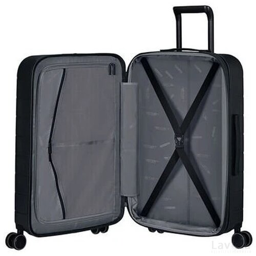 American Tourister Novastream Spinner 67 EXP.