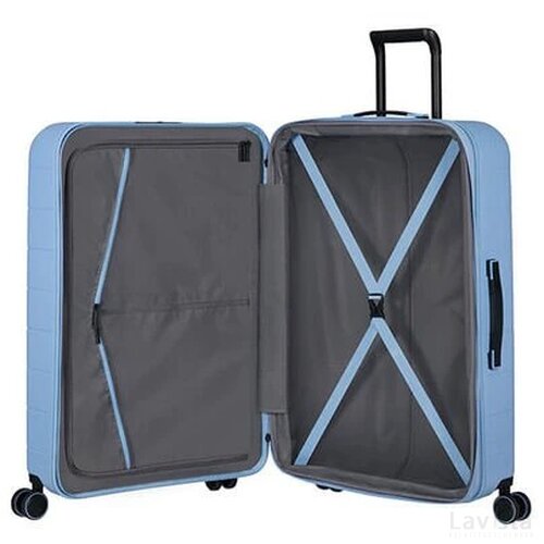American Tourister Novastream Spinner 77 EXP.