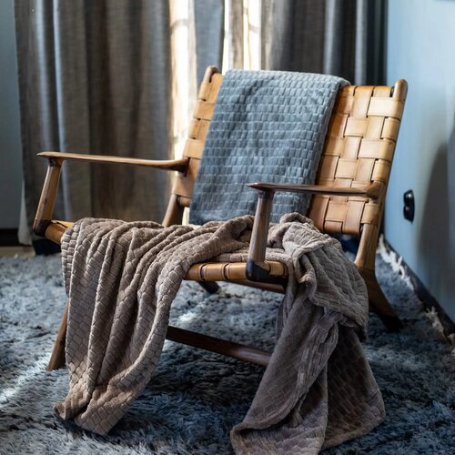 Kosta Linnewafveri Fleece deken Jaquard 130x170 cm donker grijs